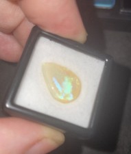 Australian Opal 4 Carats