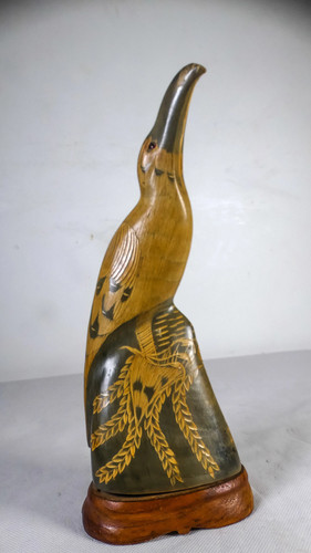 Vintage hand carved horn - hand-carved, bird