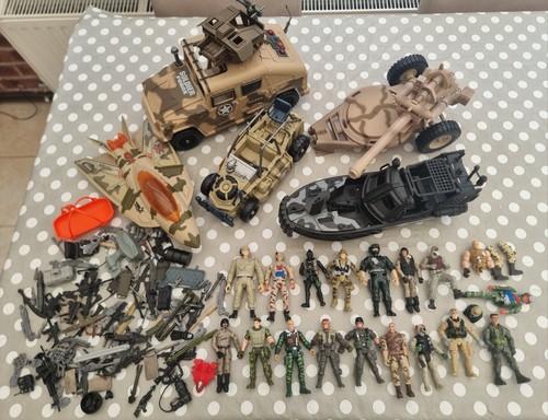 Huge soldier force army - huge,