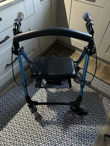 Walker aid breeze rollator - breeze,