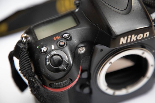 Nikon d800 used but good - but,