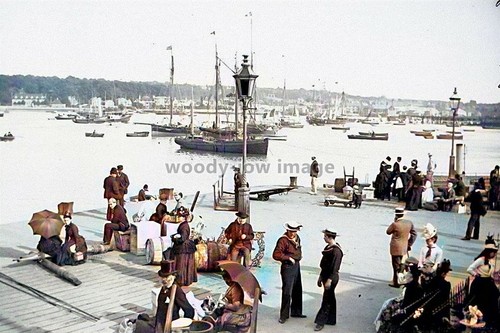 Iwc0025 cowes red funnel - ,,