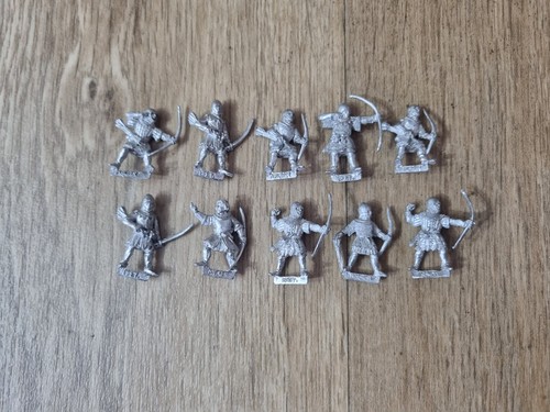 Bretonnian men arms archers - bretonnian,