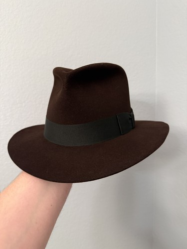 Indiana jones style - indiana, 1x