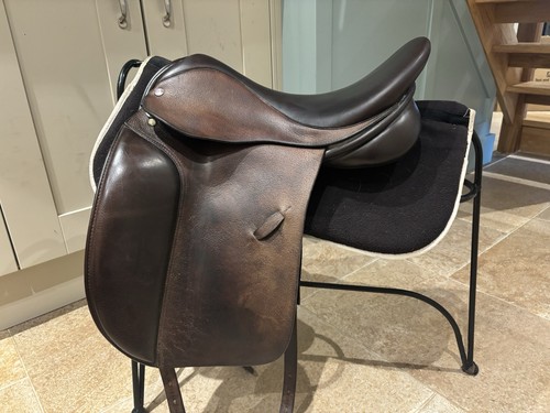 Farrington dressage - 17”,
