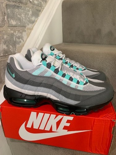Size brand new nike - new,