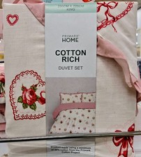 Pretty Hearts and Roses