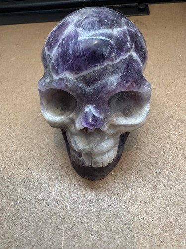 Medium crystal skull - pre, owned