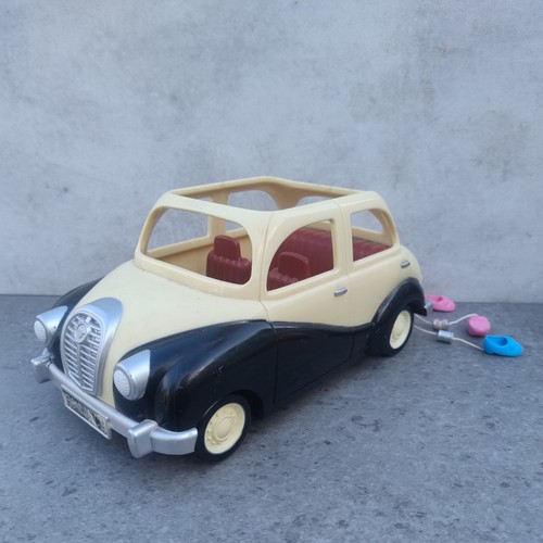Sylvanian families wedding - families, car