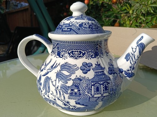 Churchill england blue willow - england,