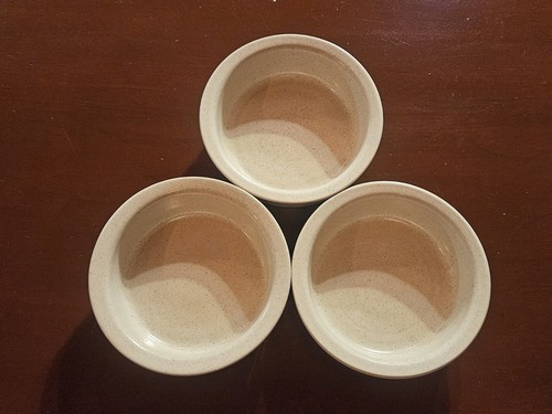 Govancroft pottery beige - 3x,