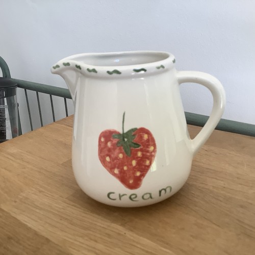 Cute vintage dartmouth pottery - cute,