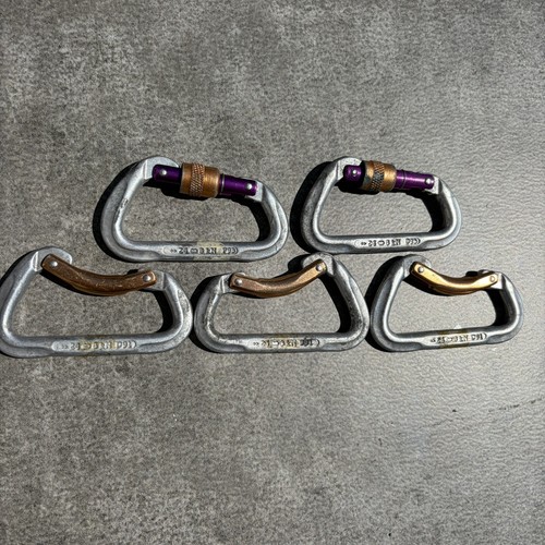 Climbing carabiners screw - -,