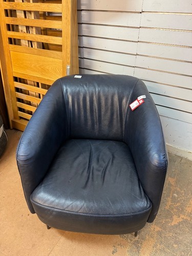 Black leather tub chair - tub, of