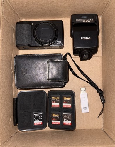 Ricoh iii 2mp compact - gr, 24.2mp