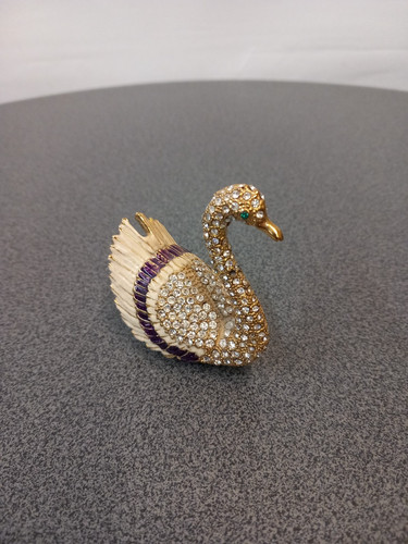 Gold coloured swan trinket box - coloured,