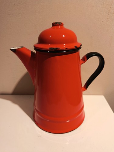 Vintage red enamel - red, coffee