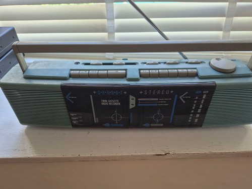 Vingage portable radio - vingage,