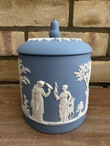 Large wedgwood blue jasper - large,