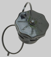 ENGINE ROCKER COVER OIL FILLER