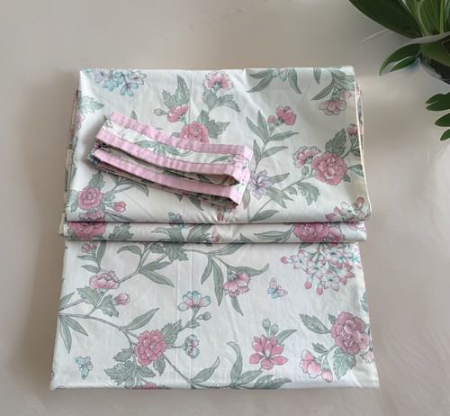 Vtg set floral butterfly - set,