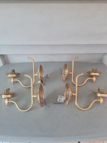 Gold intern wall - x, light