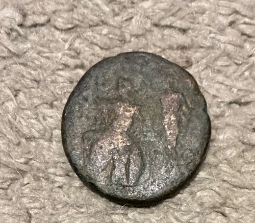 Bronze roman coin with figures - bronze,