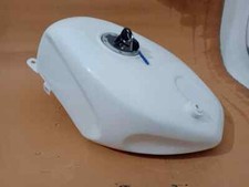 Suzuki RGV250 vj22 1991 -1994 White Painted Alloy Petrol Fuel Tank With Cap |Fit