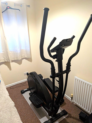 Fr30 crosstrainer barely used - fr30,