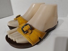 Dr Scholls Womens Sandals Size 7 Adv Comfort Series Yellow Slides Faux Wood