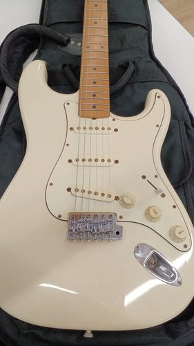 Fender japan stratocaster - fender,