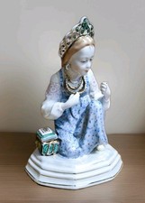 VTG DULEVO GIRL PRINCESS ALYONUSHKA USSR Soviet Porcelain FIGURINE with a defect