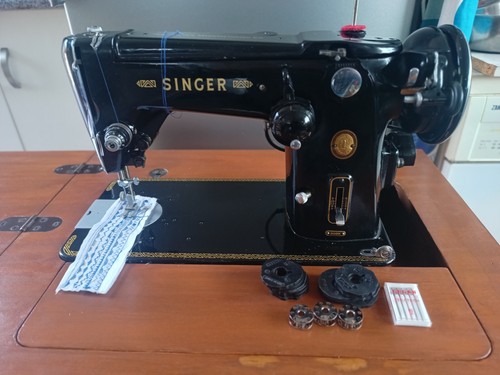 Excellent 1956 singer 306k - excellent,