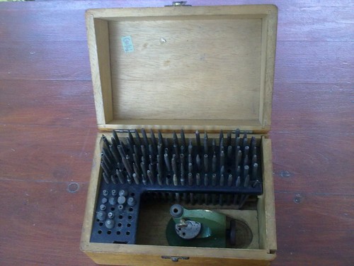 Vintage unique staking - unique,