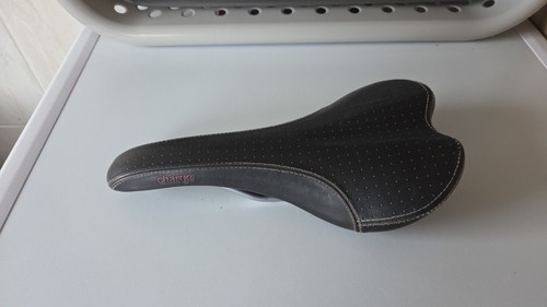 Charge spoon saddle black - charge,