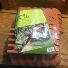 10 x plastic Victorian style lawn edging tiles