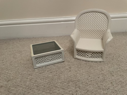 Vintage sindy luxury arm chair - luxury,