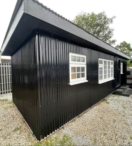 Corrugated tin plastic - tin,