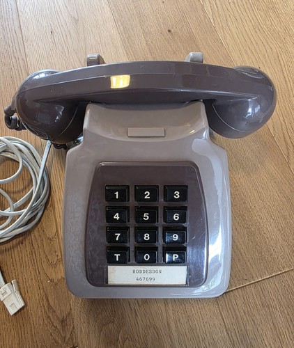 Vintage gpo telephone 772 - 772, push