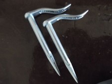 Bertool,1 set (2)masons clamps, dutch pins, pegs with chrome finish, Bricklayer