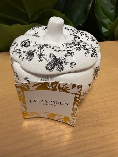 Laura ashley black white - laura,