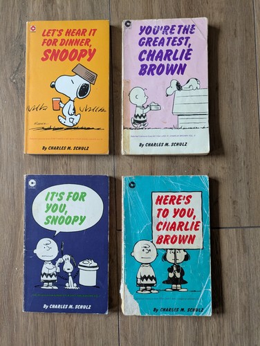 Peanuts paperback books - peanuts,