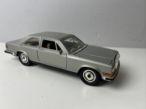 Scale bburago burago - 1:22,