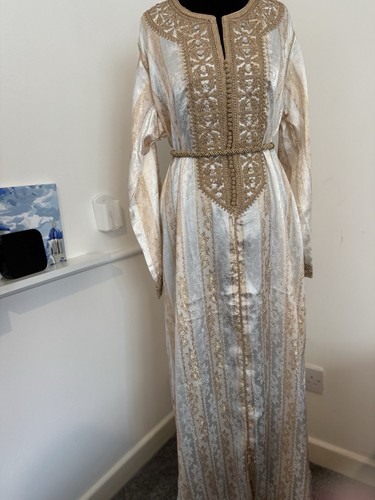 Off white and gold moroccan - white,