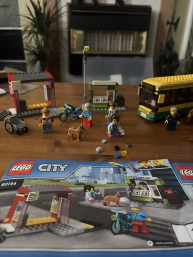 Lego city 60154 bus station - city,