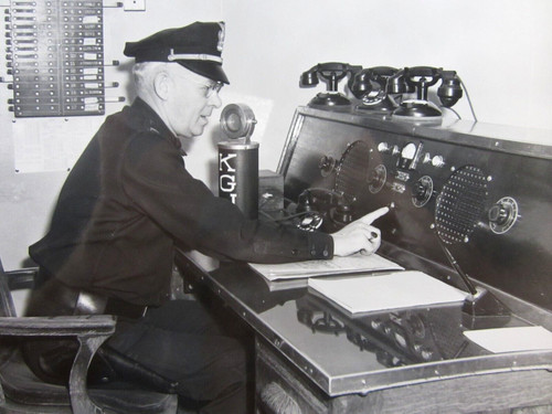 Vintage police officer photo - vintage,