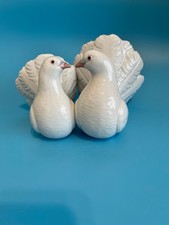 LLADRO COUPLE OF DOVES #1169