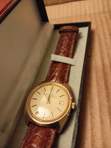 Beautiful vintage bulova - beautiful,