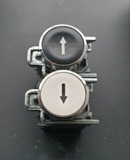 TELEMECANIQUE PUSHBUTTON SWITCH W/ X2 ZBE-101 CONTACTS (LOT OF 2) (IN32S3B1)