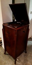 HMV Studio Grand Cabinet Gramophone C.1922 Oak Cased Records & Needles CT11